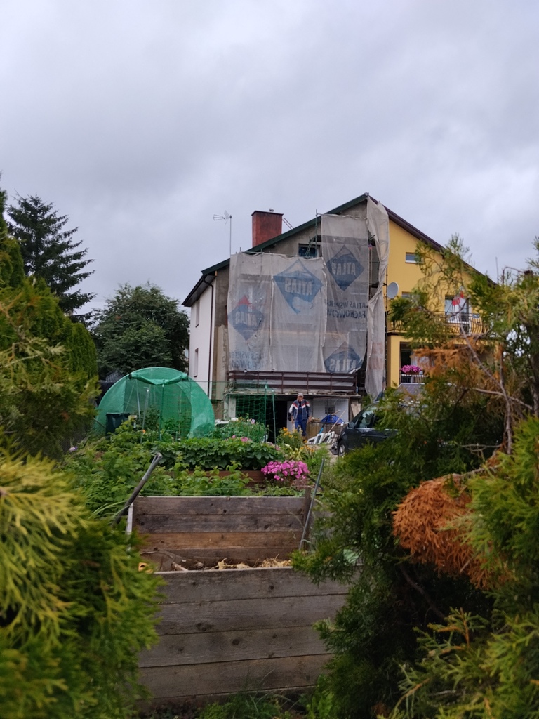 Docieplenie styropianem - klejenie płyt